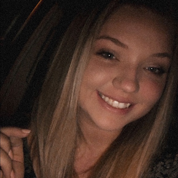 Meet your Posher, Gracie - Picture 1 of 1